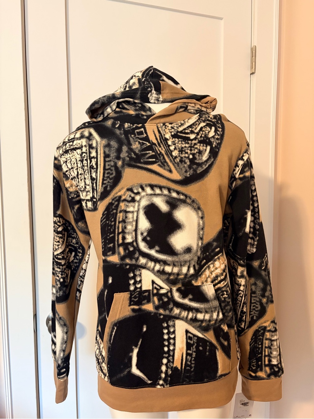 NWT Jordan Black and Tan Graphic Pullover Hoodie